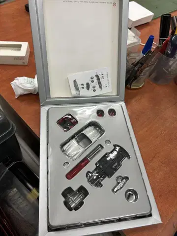 프라모델 제작 키트 실버 레드