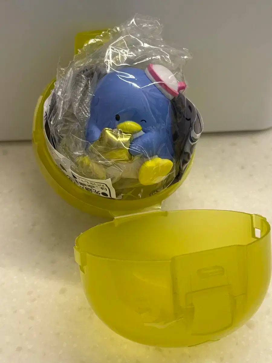 Sanrio Kirameki Balloon Figure Gacha Tuxedo Sam New Product