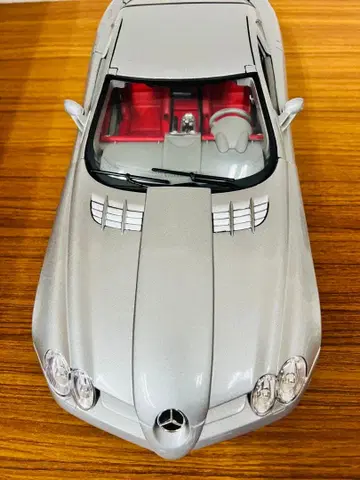 CMC 1/18 벤츠 SLR McLaren 본체만