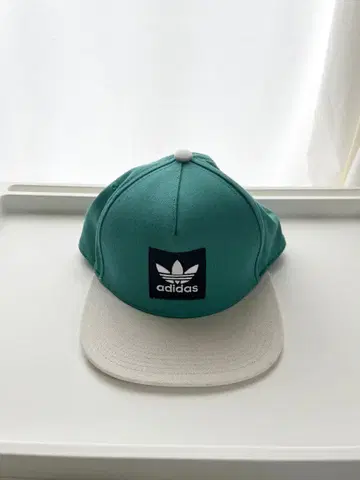 adidas 터콰이즈 스냅백 캡
