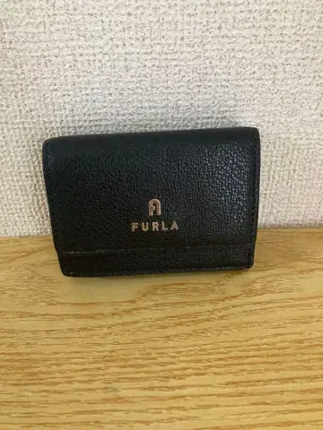 [가격 인하] FURLA 블랙 3단 폴더형 지갑