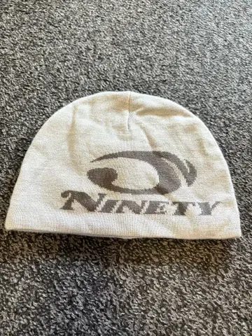 9090 비니 Heisei Logo Beanie 그레이 택 포함