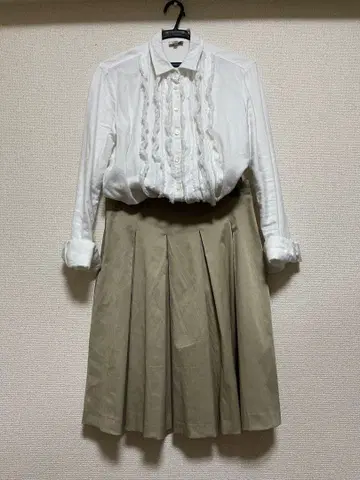 ZARA 박스 플리츠 스커트