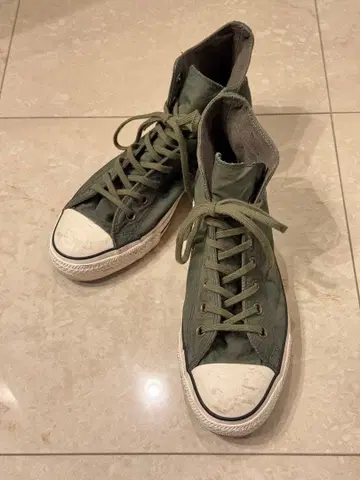 9인치/27.5cm 컨버스 하이컷 스니커즈