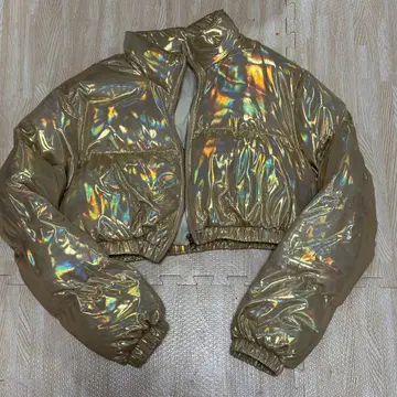 골드 크롭 다운 자켓