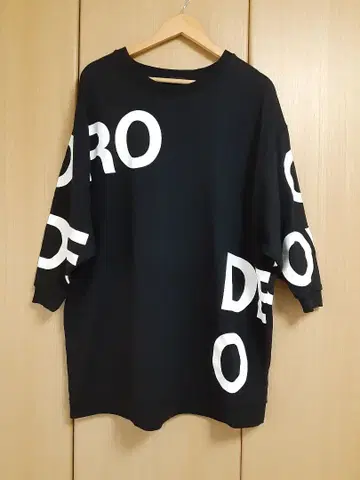 RODEO CROWNS 랜덤 로고 맨투맨 원피스