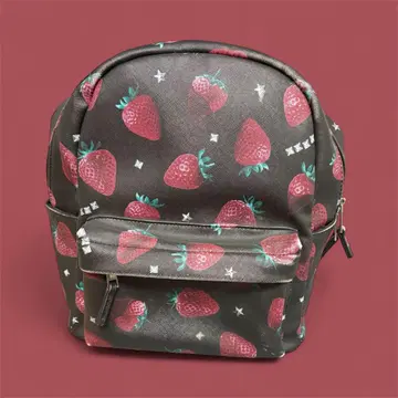 리슨 플레이버 딸기 백팩 딸기