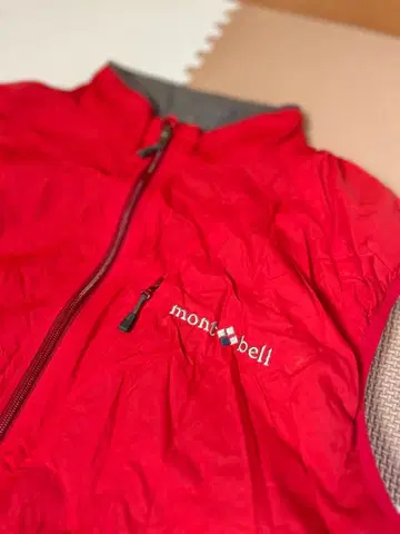 몽벨 mont-bell 트레킹 메쉬 베스트