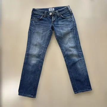 Ford mills와 Lee의 콜라보 데님