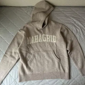 MAHAGHID 후드 부착 니트 소재 후드티 베이지