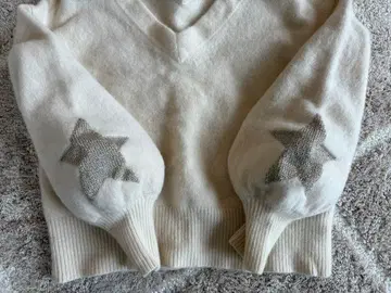 Converse Tokyo 별 모양 장식 니트 스웨터