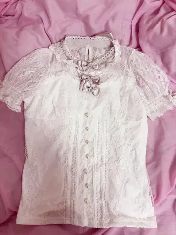 LIZLISA 스핀들 레이스 암커버 상의