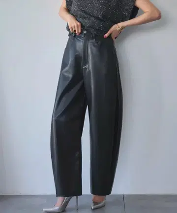 엘프랭크 레더라이크 커브 팬츠
