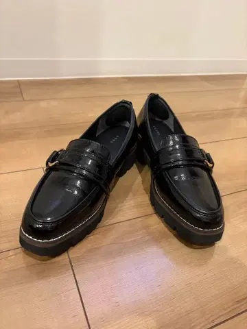 RANDA 블랙 로퍼 통굽