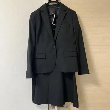 UNIQLO 블랙 취업 정장 (자켓 & 스커트)