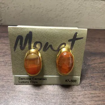 Monet 카넬리안 럭셔리 클립 귀찌