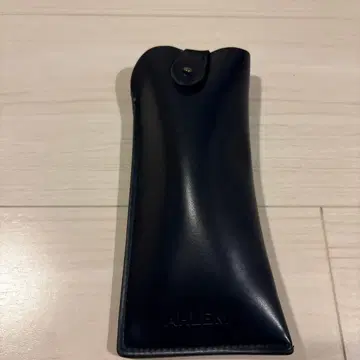 AHLEM 클래식 라운드 안경 케이스 포함