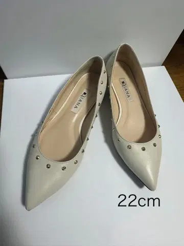 DIANA 화이트 아이보리 스틸레토 플랫슈즈 22cm