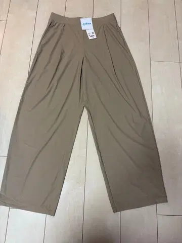 UNIQLO AIRism 스트레이트 와이드 팬츠 M 기장 짧음 베이지