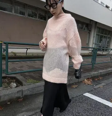 Ameri UND MOHAIR WAVE LINE KNIT TOP