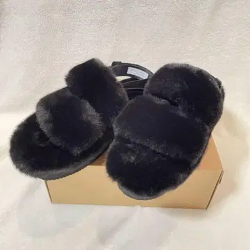 SHAKA 블랙 퍼 샌들 25.0cm