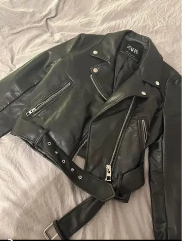 ZARA 블랙 가죽 라이더 자켓