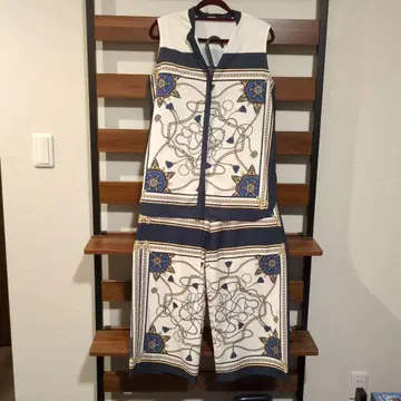 슬리브리스 집업 원피스