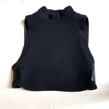 noir kei ninomiya 블랙 크롭 니트 베스트 S