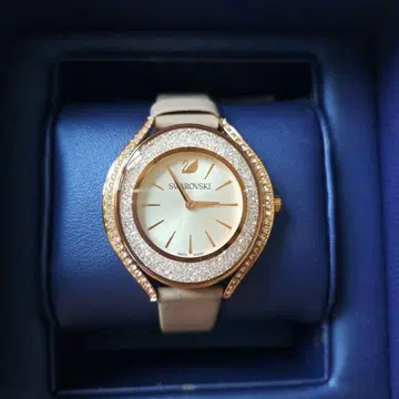 Swarovski 스톤 장식 아날로그 손목시계