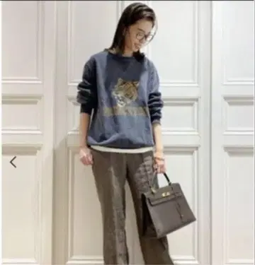 레미 릴리프 TIGER CREW SWEAT