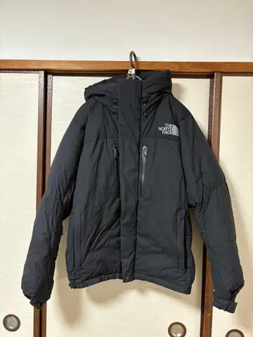 새상품급 THE NORTH FACE 블랙 다운 자켓 가격 인하 협상 가능