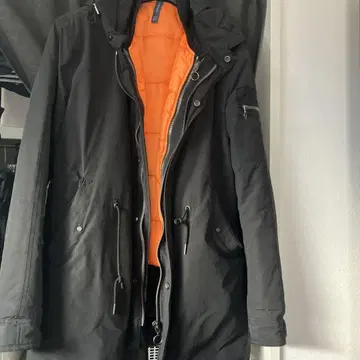 ZARA MAN 후드 부착 다운 자켓 S 사이즈