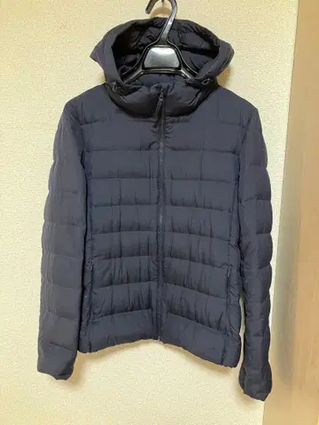 UNIQLO 후드 부착 다운 자켓 네이비 얇은 소재 M 409113