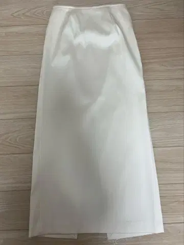 CELERI 새틴 스커트