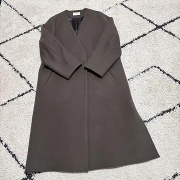 그린 레이블 릴랙싱 다크 브라운 롱 코트