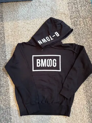 BMSG 블랙 후드 맨투맨 초기