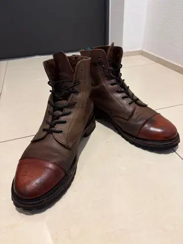 GETTA GRIP 브라운 레이스업 부츠