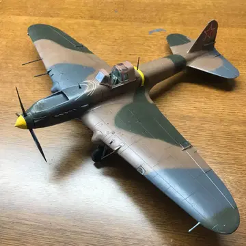 1/48 IL-2 단좌형 프라모델 완성품.