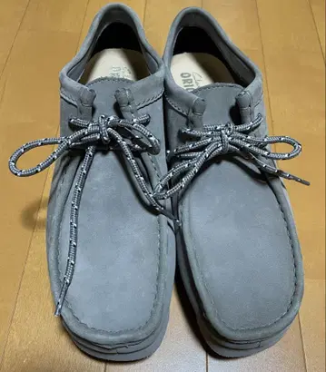 클락스 왈라비 그레이 고어텍스 26.5cm 비브람 밑창