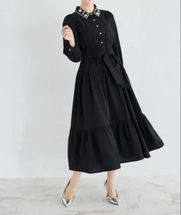 새상품급 토코 클로젯 카라 비쥬 부착 티어드 원피스 ( M )