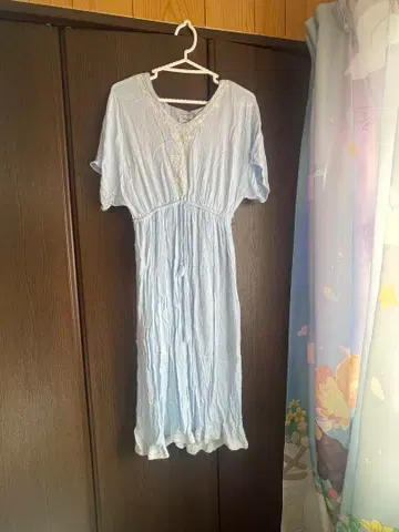 오키나와 splash 스카이블루 반팔 롱 원피스 꽃무늬 자수