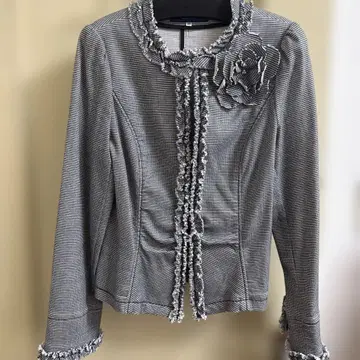 M'S GRACY 코사지 부착 노카라 자켓 38