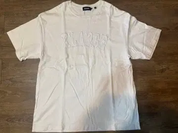 XLARGE 화이트 자수 T셔츠