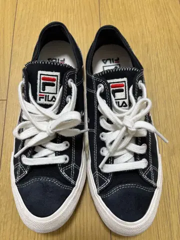 FILA 네이비 스니커즈 23.0cm