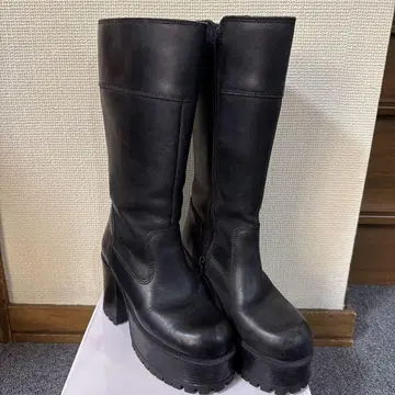 블랙 가죽 롱 부츠 하이힐