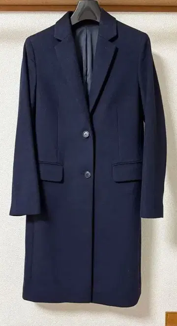 UNIQLO 네이비 체스터 코트 2 버튼