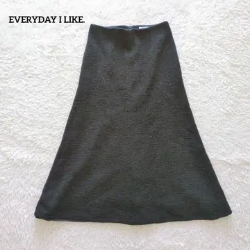 EVERYDAY I LIKE. 트위드 플레어 스커트 블랙
