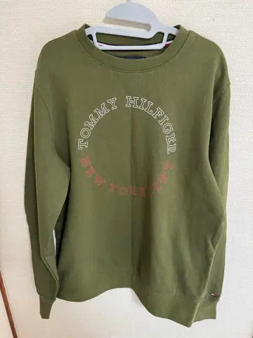 TOMMY HILFIGER 올리브 그린 트레이닝복
