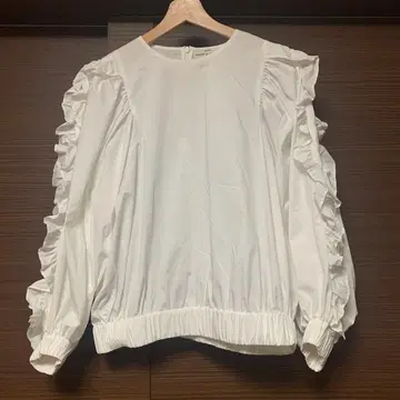 [ 새상품급 ] 요리 yori 프릴 달린 화이트 셔츠 38