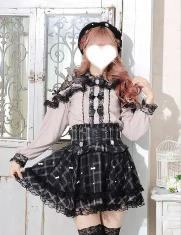 사키마루쨩 콜라보 레이스 프릴 블라우스 노에미